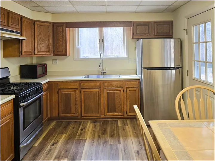 200 Vandale Rd — Photo 2
