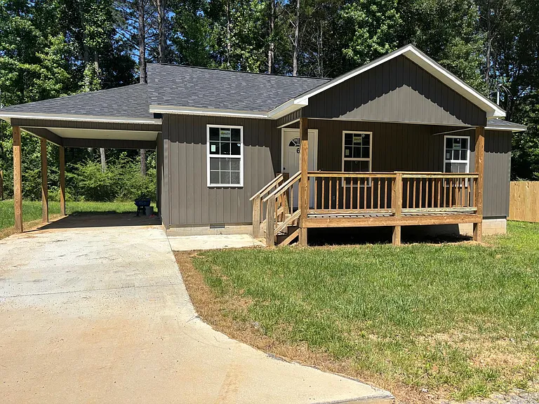 1511 Valley Dr #2 — Photo 2