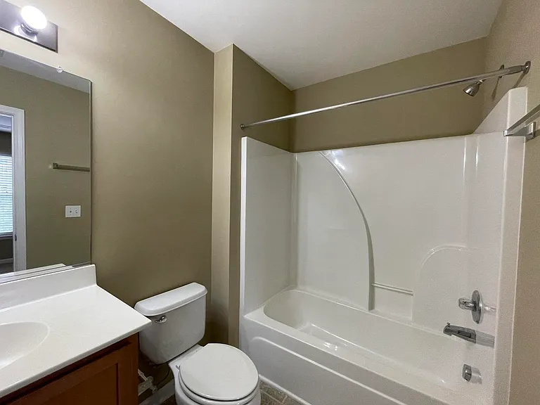713 Hemingway Cir — Photo 10