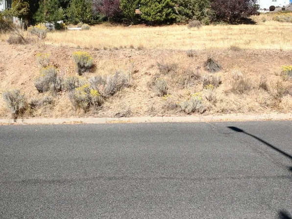 9 Ridgecrest Dr, Klamath Falls, OR 97601