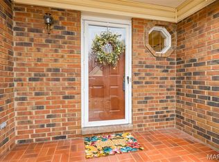 951 Riverwood Place Dr, Florissant, MO 63031