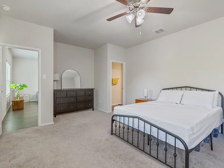 7627 Apex Lndg — Photo 17