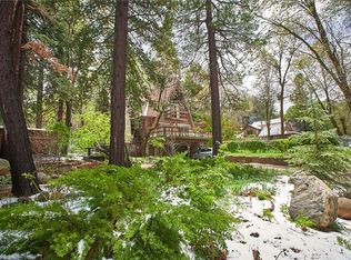 26 Pine Ave, Angelus Oaks, CA 92305