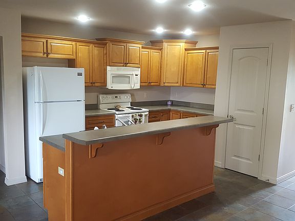 Mounted Island with sink.