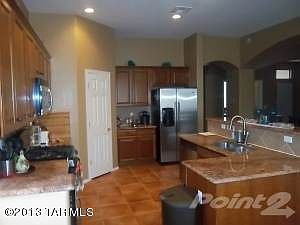 kitchen w/stainless steel appliances