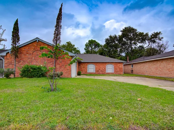 10007 Rustic Gate Rd, La Porte, TX 77571