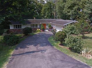 1562 Nottingham Rd, Charleston, WV 25314