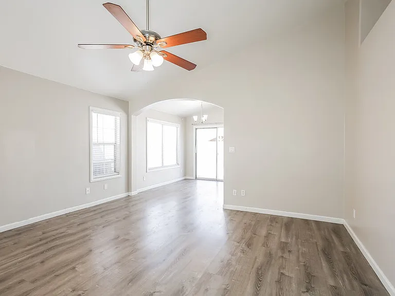6040 Hidden Rock Dr — Photo 4