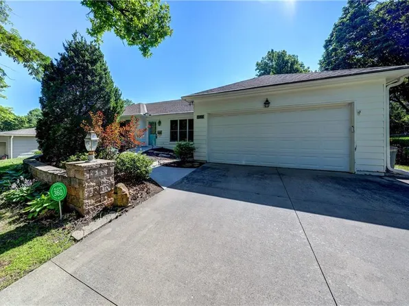 8009 Lamar Ave, Prairie Village, KS 66208