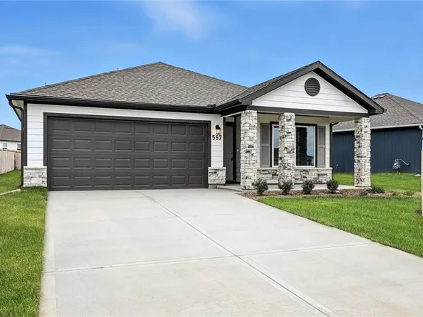 843 N Pear St, Gardner, KS 66030