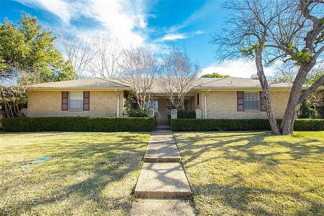 1st image of 9122 Villa Park Cir