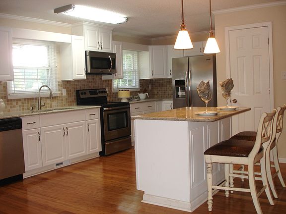 3rd image of 4625 Mrs White Ln