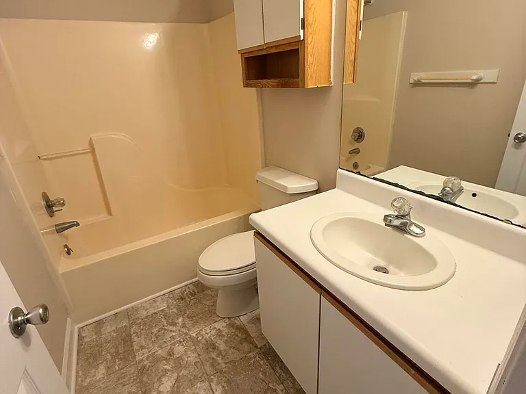 1798 Scarborough Rd — Photo 10