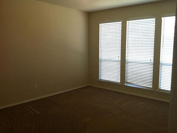 2nd image of 7433 Sunray Dr