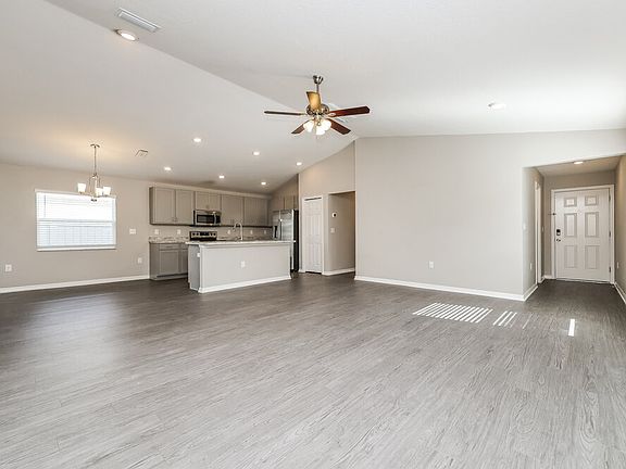 4th image of 11821 Stone Pine St