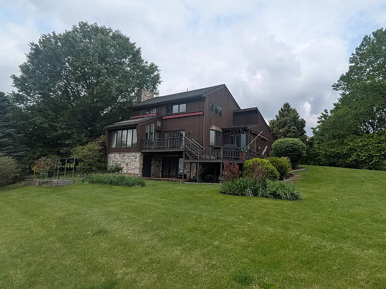6227 Acorn Dr — Photo 16