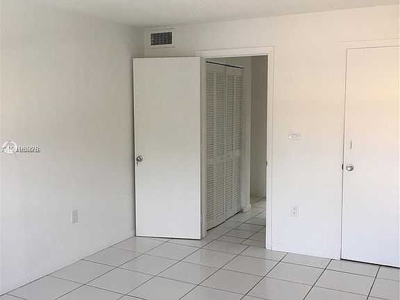 2nd image of 505 NW 177th St APT 223