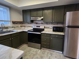 1801 Congress Cir, Anchorage, AK