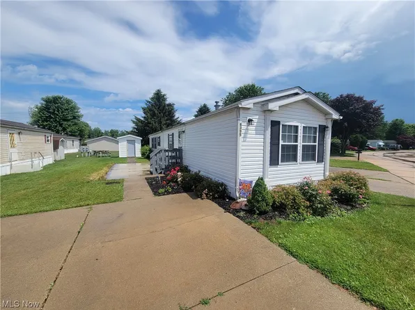 6395 Bugby Dr, Madison, OH 44057