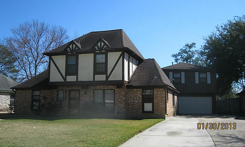 1st image of 9718 Cantertrot Dr