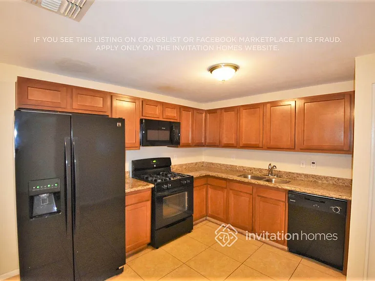 13450 N 36th Pl — Photo 4