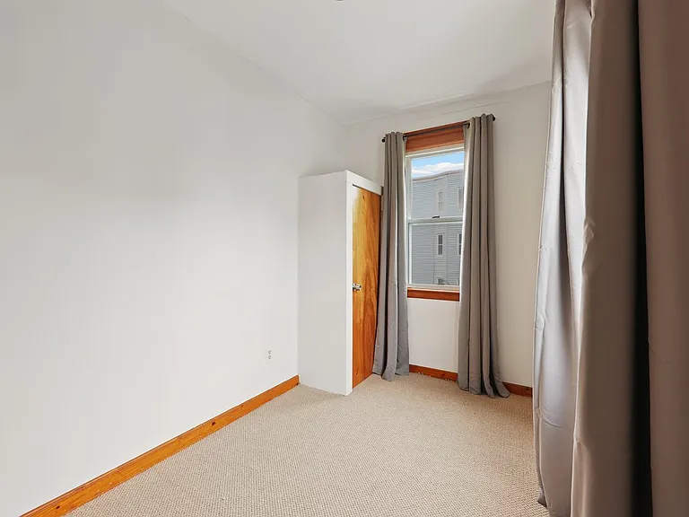 11 Baird St #2-D — Photo 2