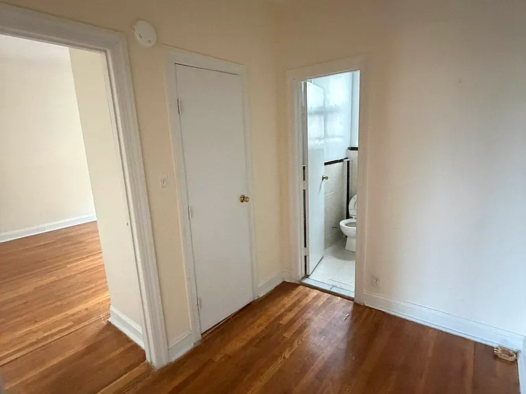 11 Hillside Ave #4J — Photo 4