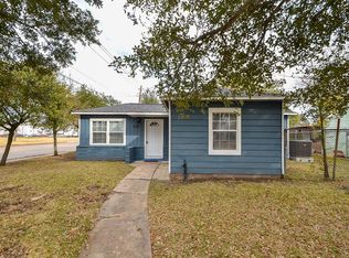 1301 Scarborough Ln, Pasadena, TX 77502