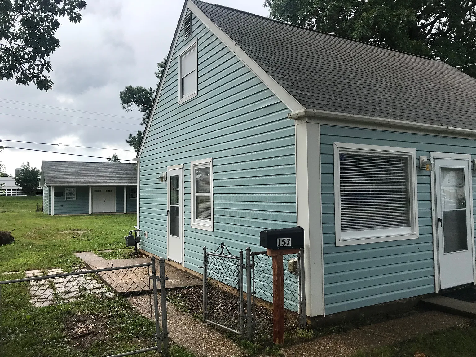 157 Scott Dr photo 1