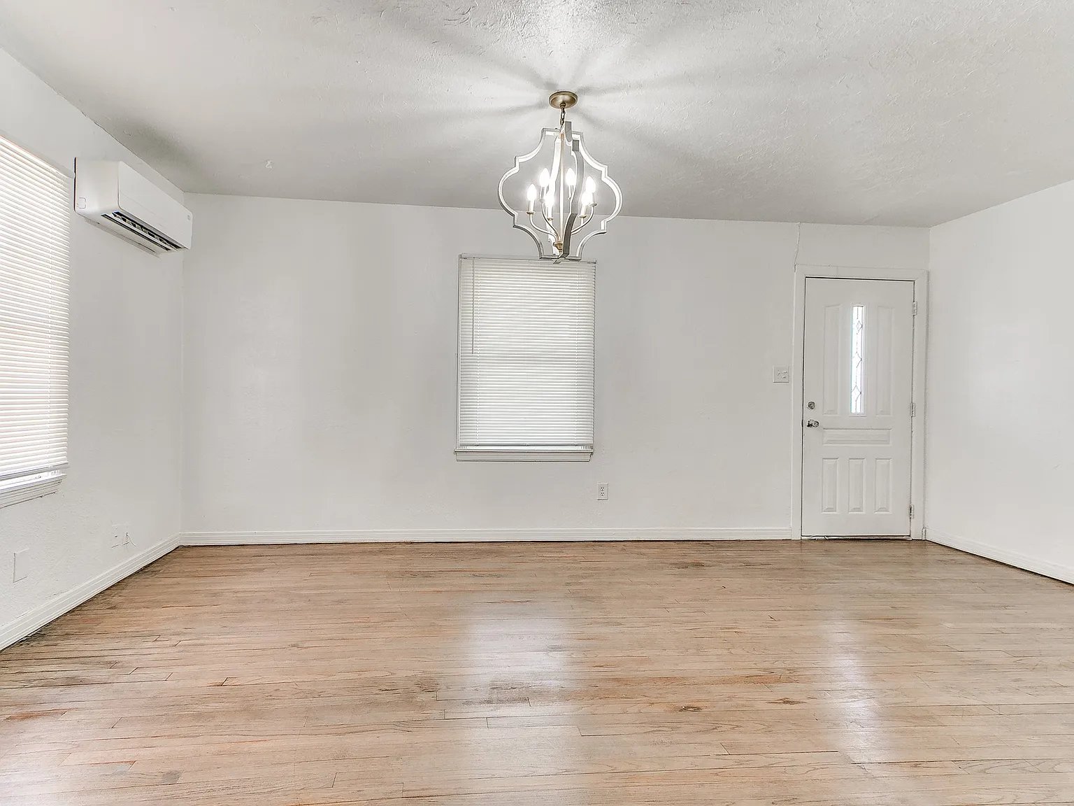 1321 Bellevidere Drive - 1 — Photo 3