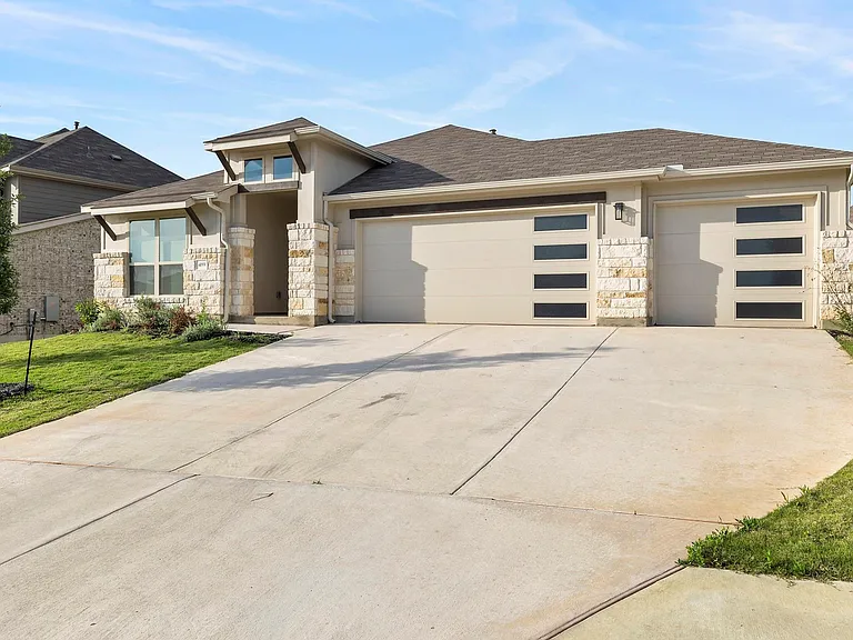489 Cherrystone Loop — Photo 1