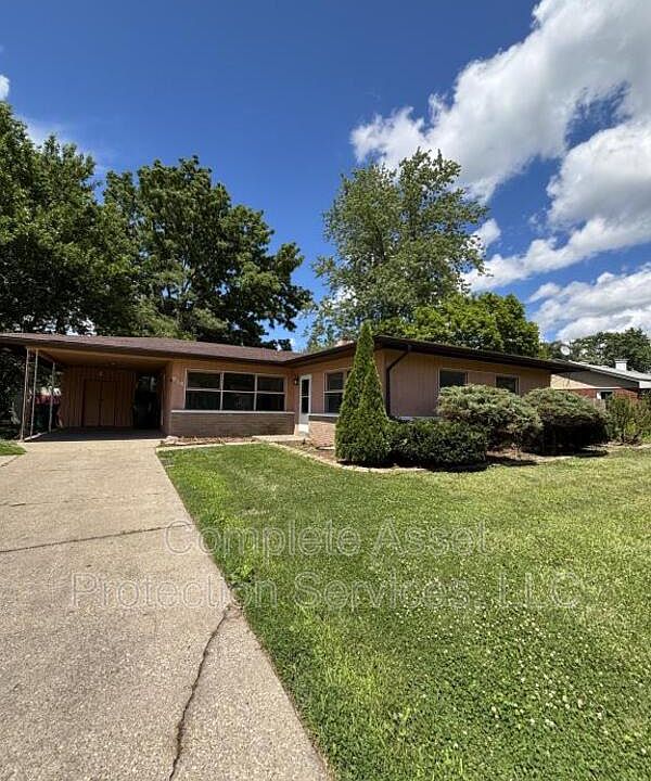 1st image of 910 W 56th Ave