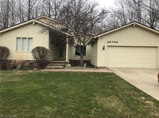 28799 Orangewood Dr, Beachwood, OH 44122
