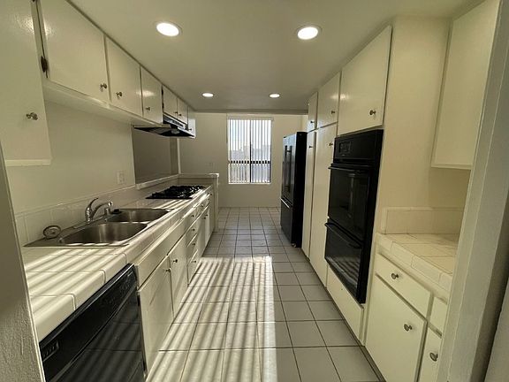5th image of 11747 Darlington Ave APT 301
