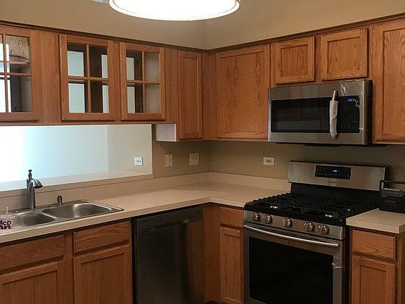4th image of 2712 Rockport Ln