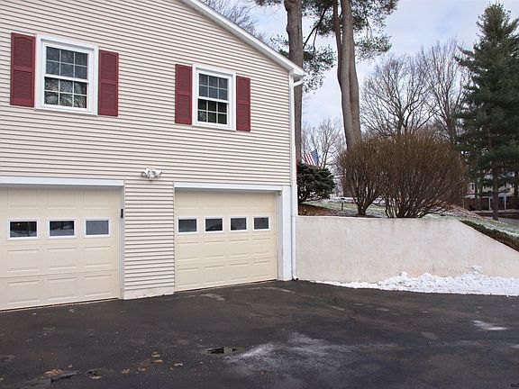3rd image of 65 Blue Spruce Ln