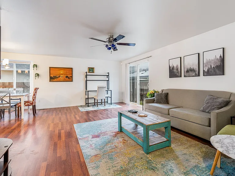 2141 S Sheridan Ave — Photo 6