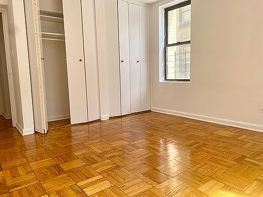 4th image of 23-35 Broadway #1D
