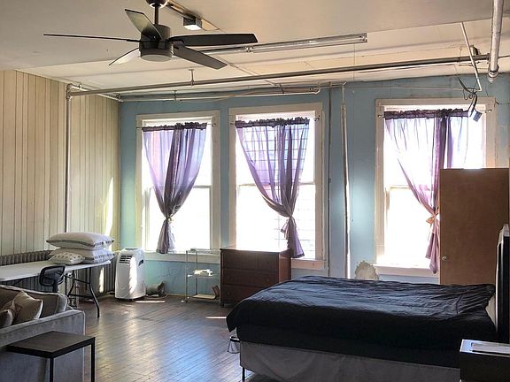 2nd image of 154 S Main St #1