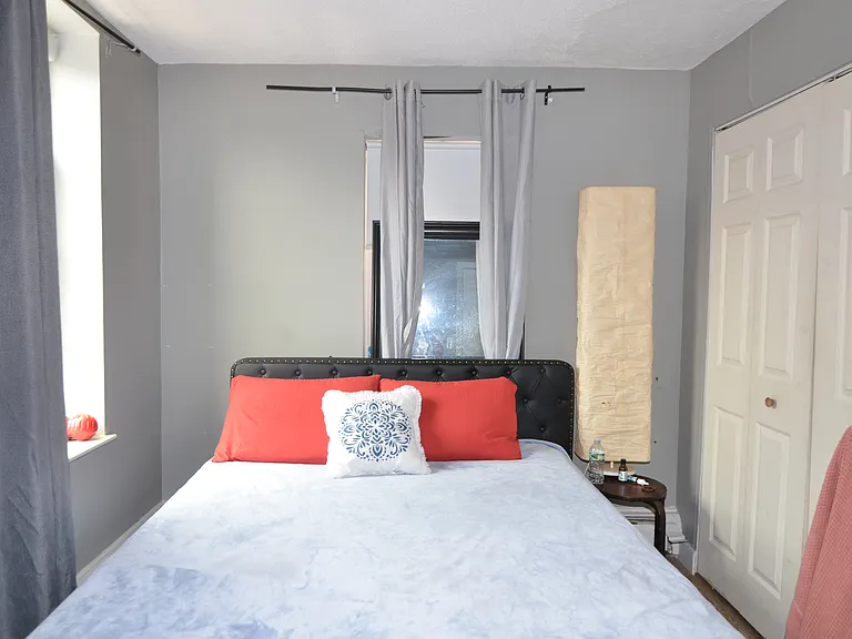 11 Blackwood St #33 — Photo 7