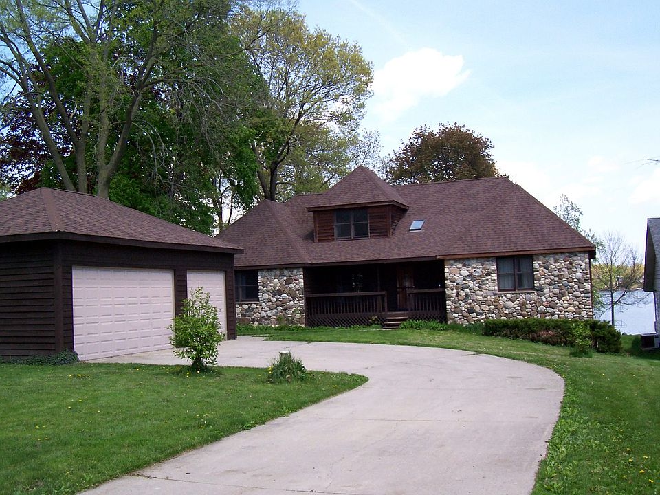 1st image of 42527 N Woodbine Ave