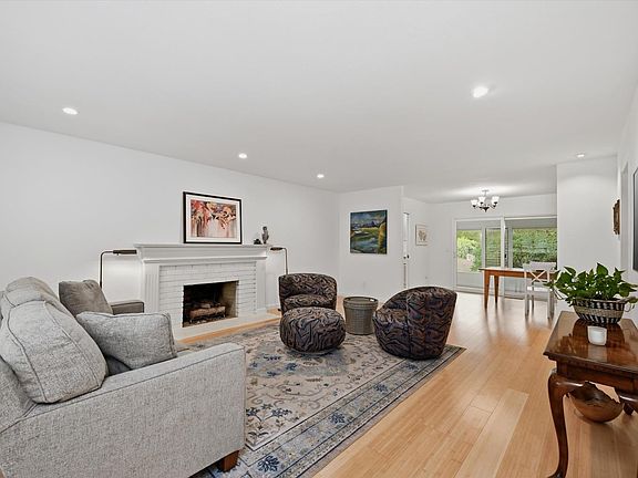 5th image of 6480 Meadowridge Drive