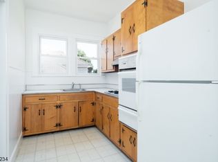 35 Irving Ter APT 4, Bloomfield, NJ 07003