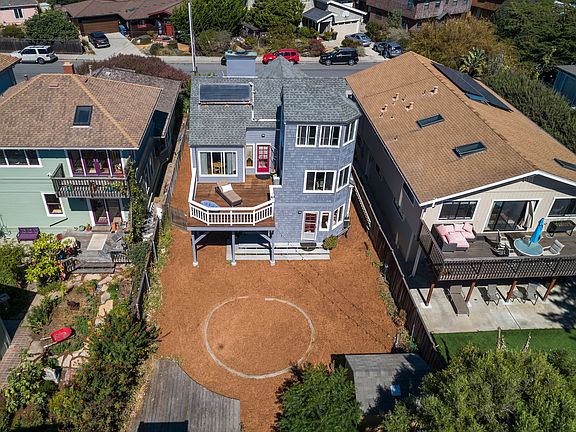 4th image of 125 Clark Ave