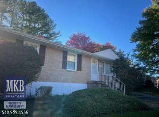 2428 Meadowbrook Rd NW, Roanoke, VA 24017