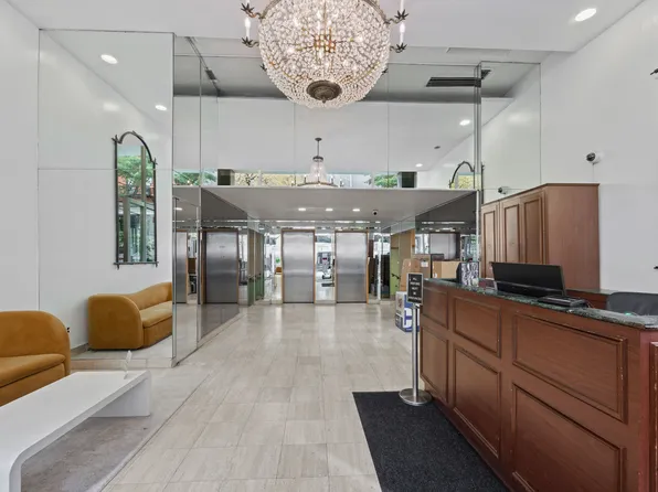 321 East 48th Street image 13 of 18