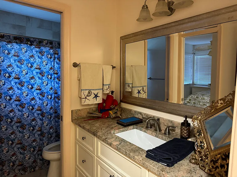 9715 N Marina Dr — Photo 8