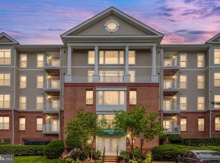 7011 Falls Reach Dr APT 203, Falls Church, VA 22043