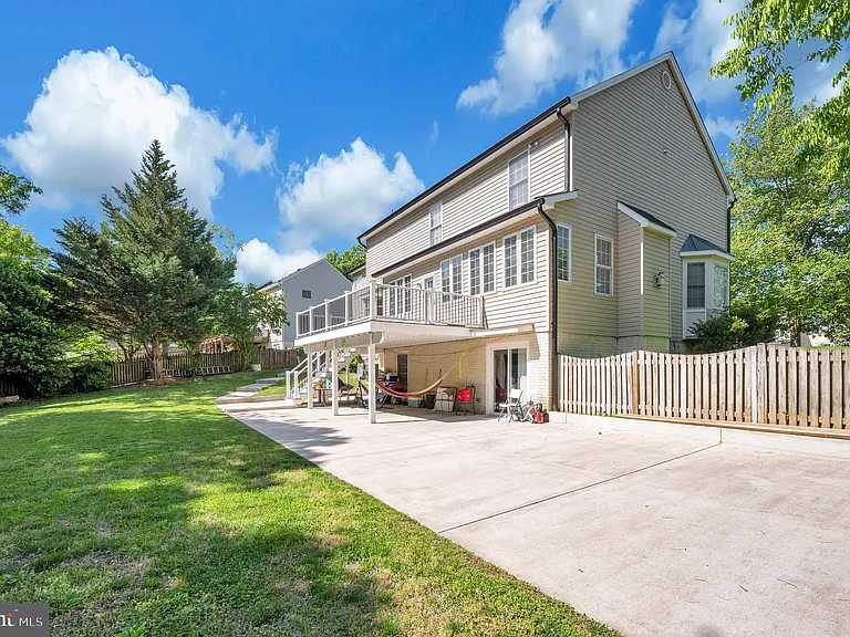 16005 Kings Mountain Rd — Photo 35