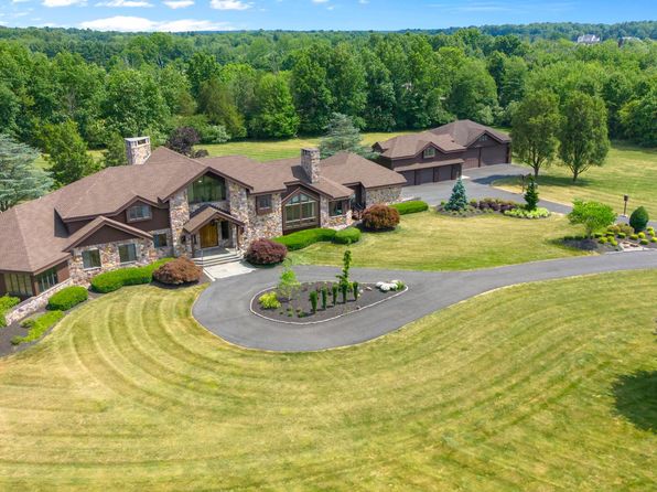 305 Elephant Path, Perkasie, PA 18944